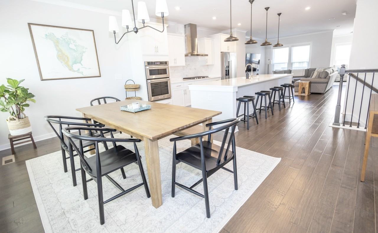 1006 Burnside Ln Nw - Photo 4 of 26