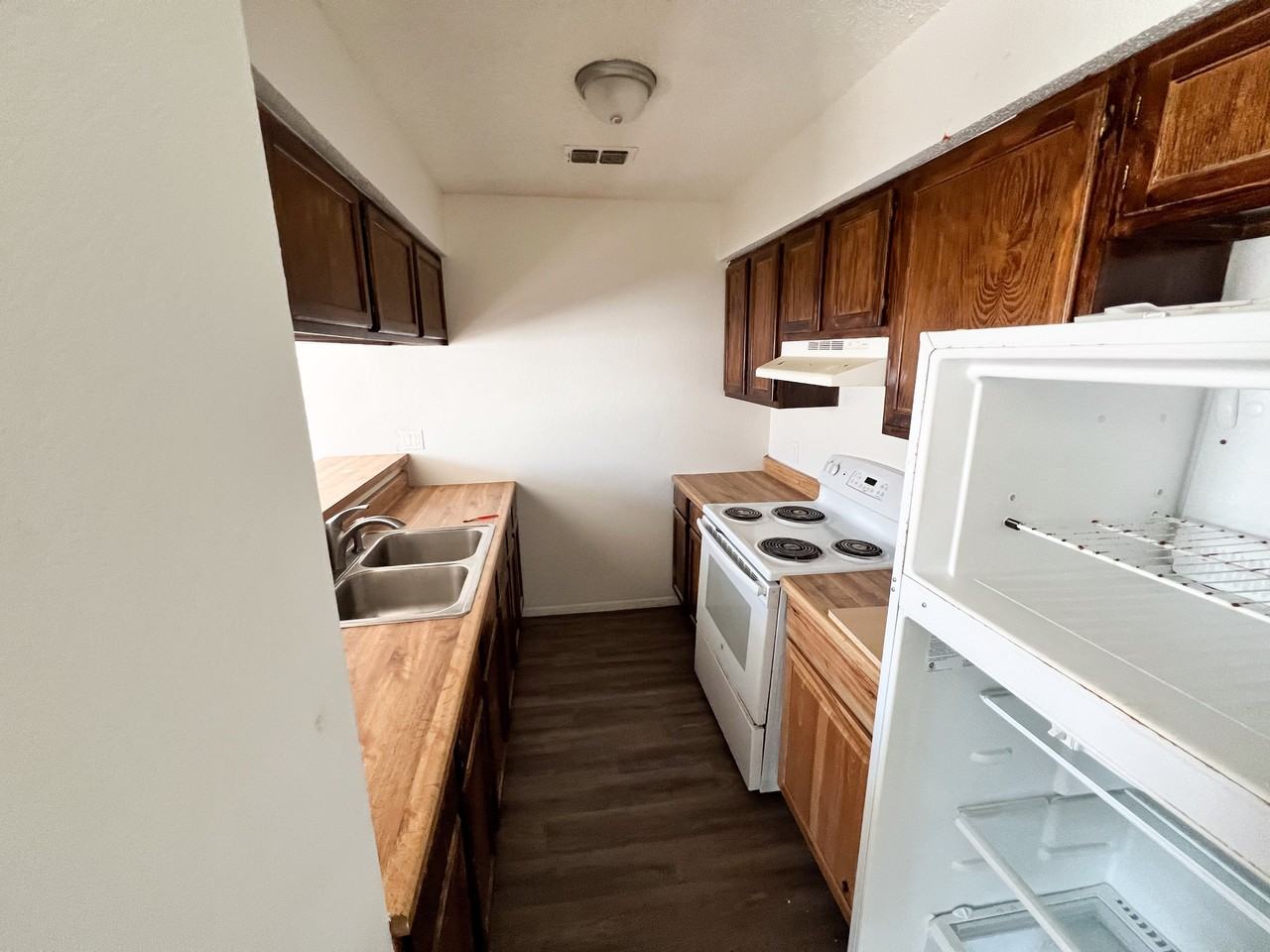 900 Scurry St #D - Photo 5 of 12