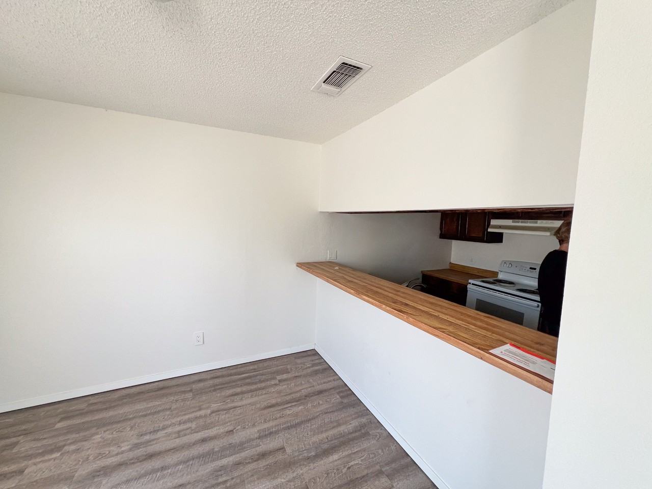 900 Scurry St #D - Photo 6 of 12