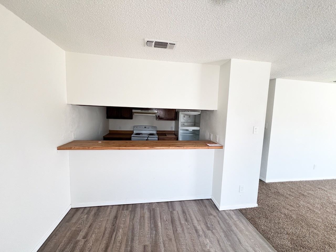 900 Scurry St #D - Photo 7 of 12