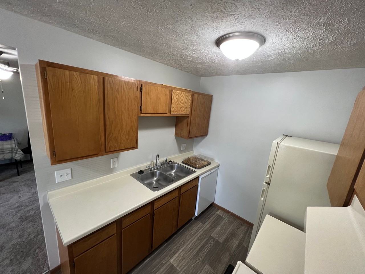 Maryland School Apartments - Photo 3 of 29