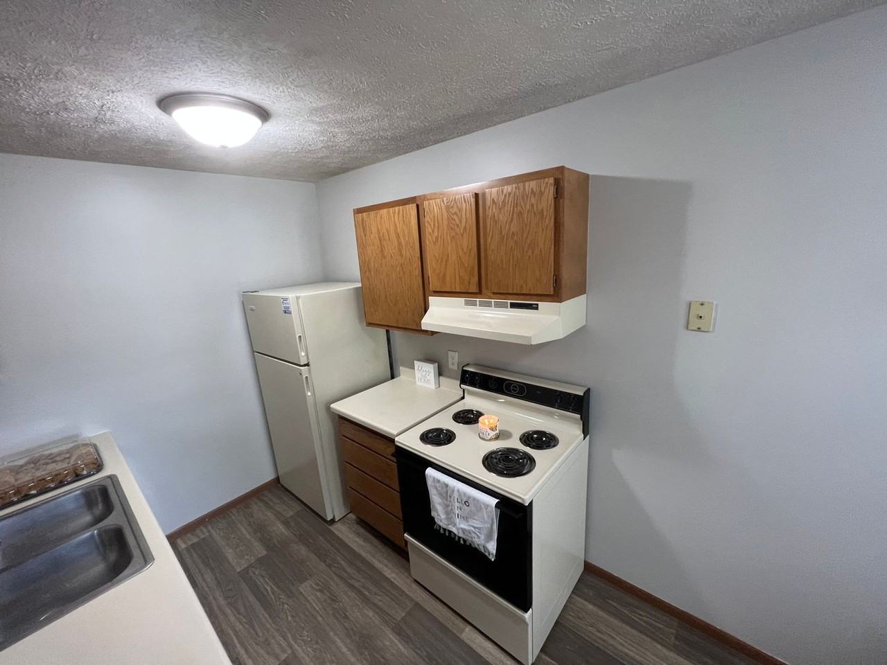 Maryland School Apartments - Photo 4 of 29