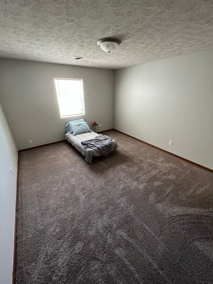 Maryland School Apartments - Photo 7 of 29