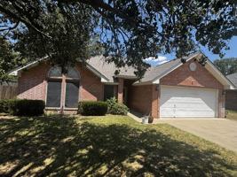 featured image of 1449 Oakwood Dr