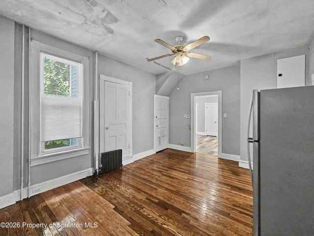 828 Cedar Avenue - 1 st fl #1stFL - Photo 5 of 14