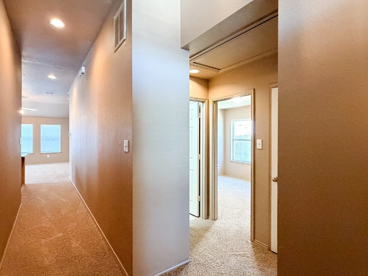 633 Canoe Way - Photo 2 of 24