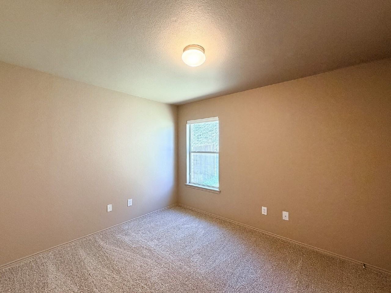 633 Canoe Way - Photo 6 of 24