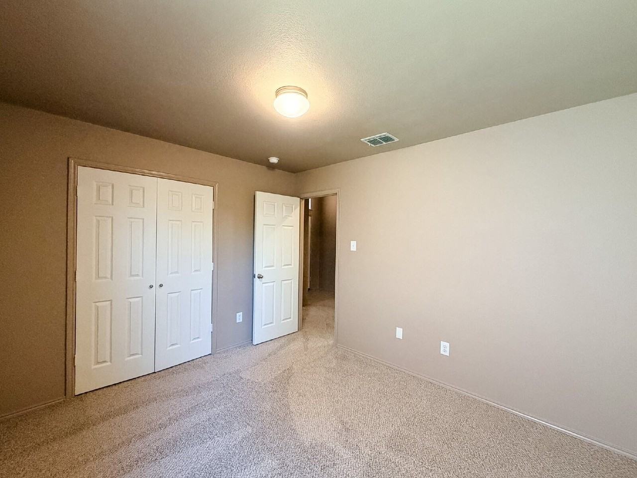 633 Canoe Way - Photo 7 of 24