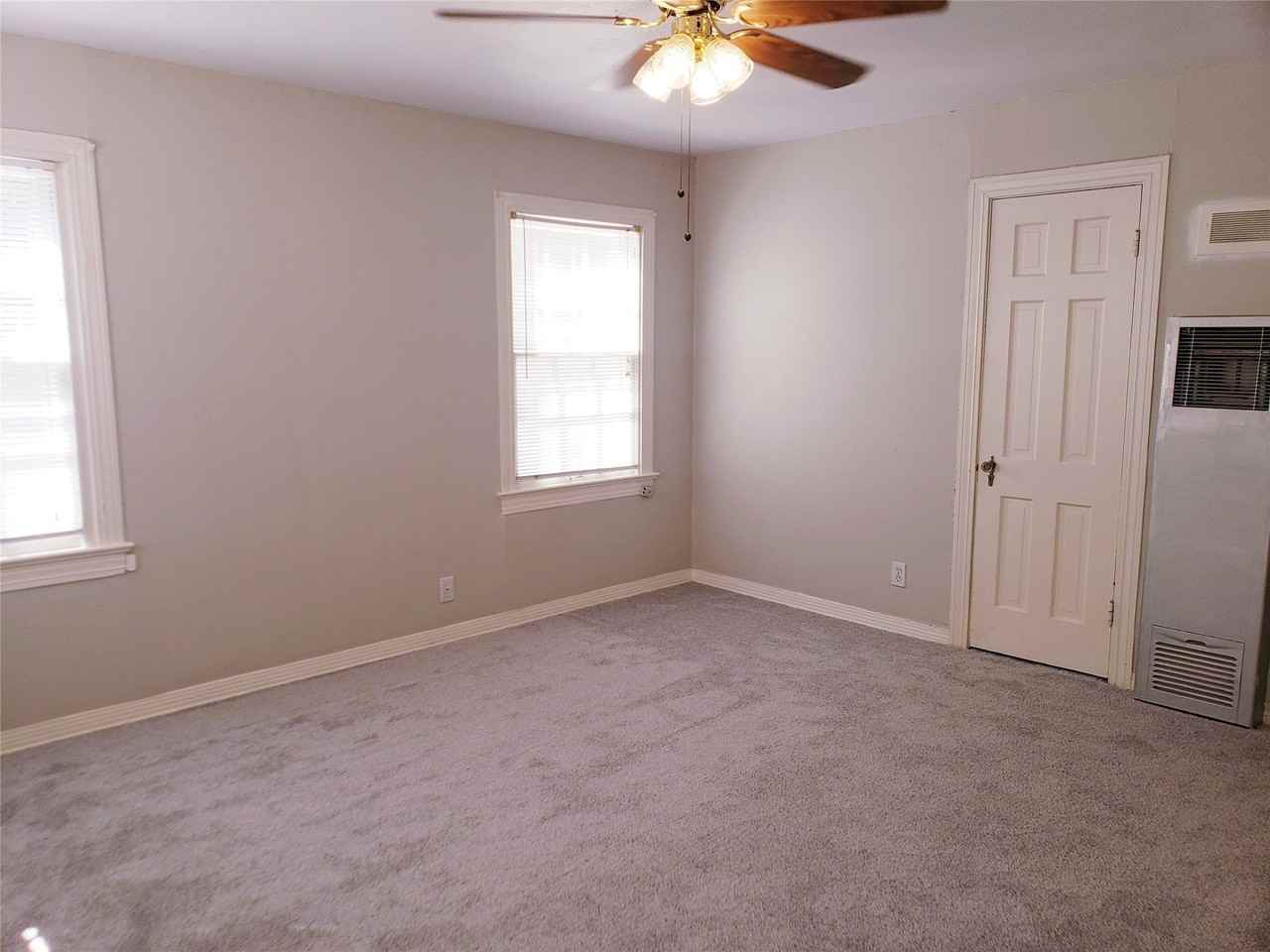 5824 Anita St - Photo 7 of 11