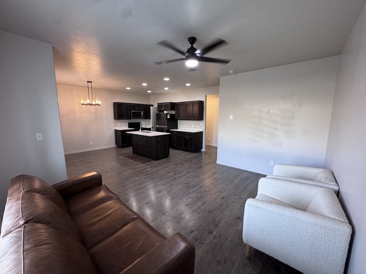 673 Ne - Photo 3 of 50