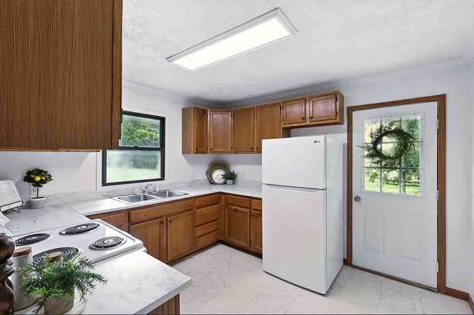 1825 Us #231 - Photo 7 of 15