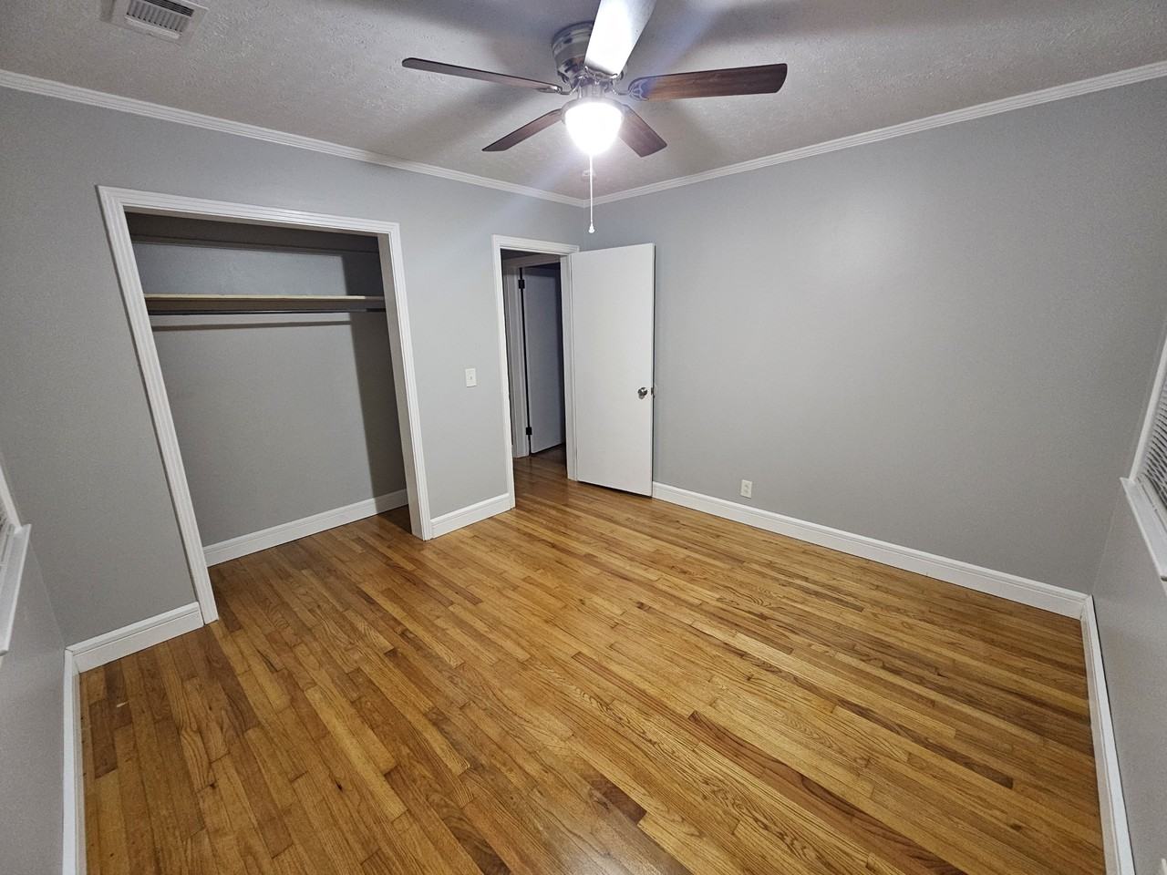 416 Rebecca Ave - Photo 5 of 9