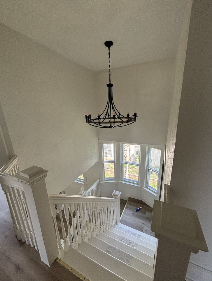 1033 4th Ave - Photo 4 of 11