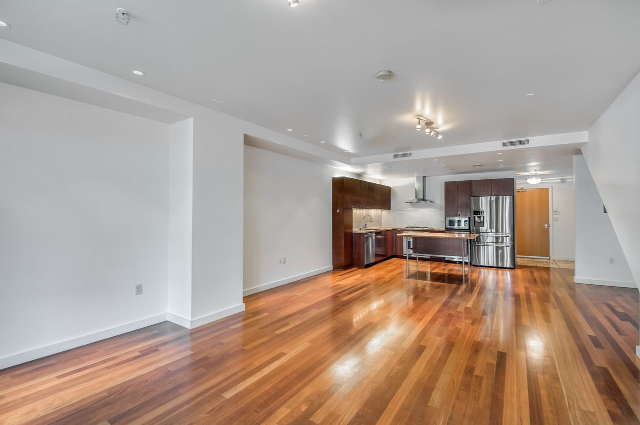 844 S Curry St - Photo 6 of 25