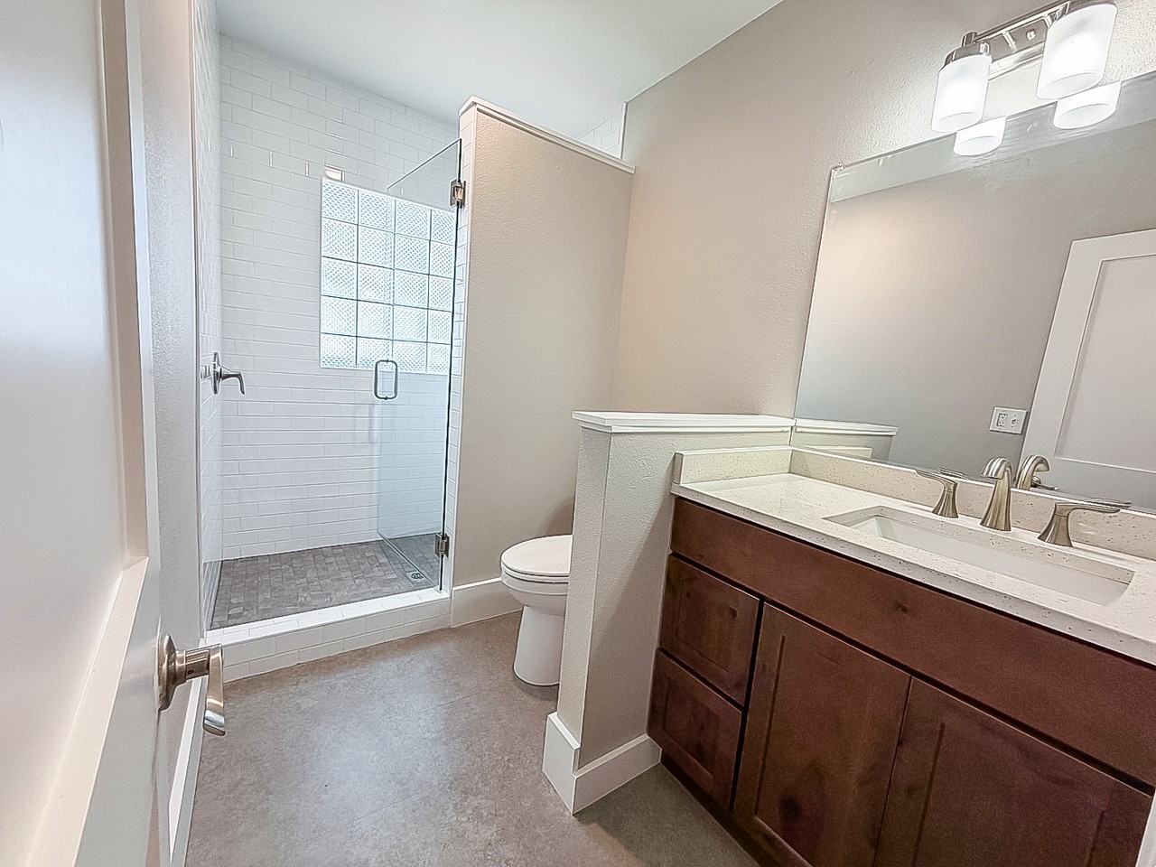 821 S College Ave - Photo 6 of 14