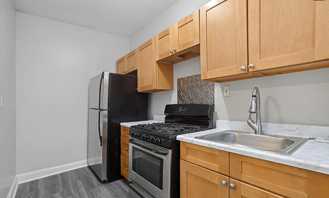 3 255X W Lombard St, #3 - Photo 1 of 1