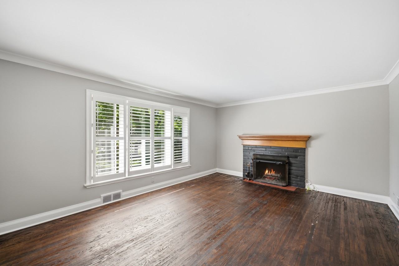 40 Brook Road South - Photo 6 of 21