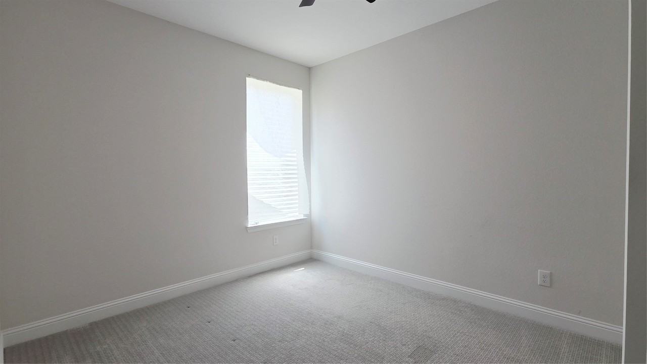 10870 Grayhead Dr - Photo 6 of 36