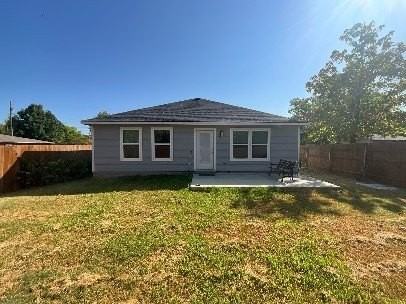 504 Thomas St - Photo 3 of 4