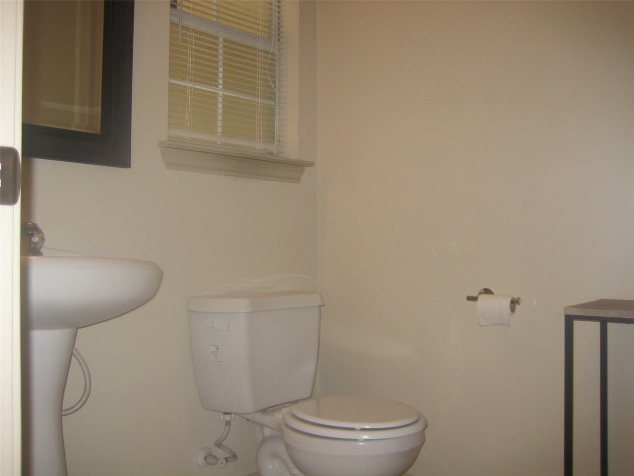 12660 Bay Ave - Photo 7 of 23