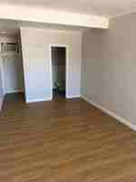 featured image of 901 W 7th St