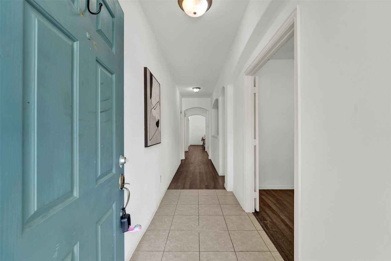 10108 Cherry Hill Ln - Photo 2 of 28