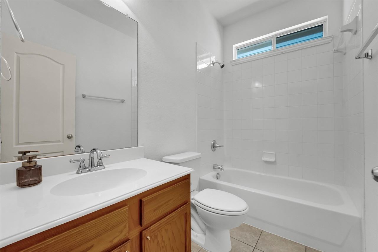 10108 Cherry Hill Ln - Photo 5 of 28
