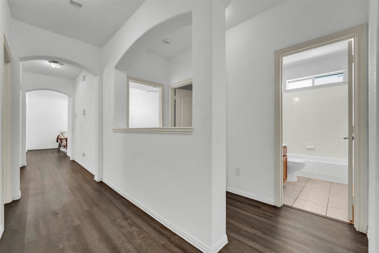 10108 Cherry Hill Ln - Photo 6 of 28