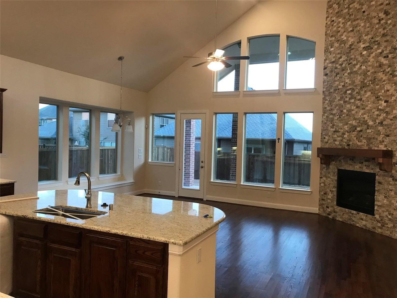 7613 Choctaw Ln - Photo 2 of 32