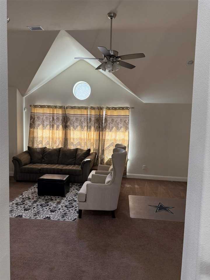7613 Choctaw Ln - Photo 6 of 32