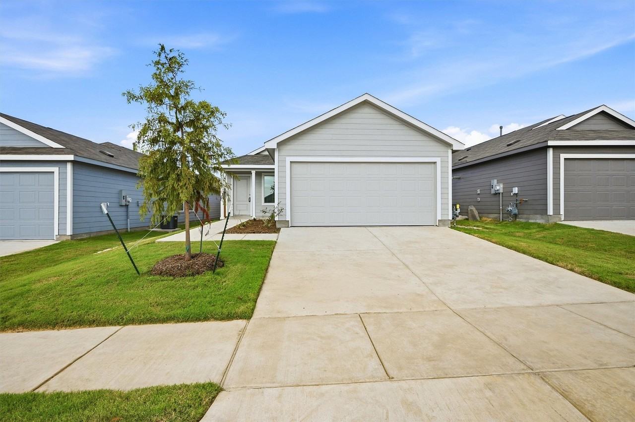 3924 Superior Pl - Photo 2 of 21