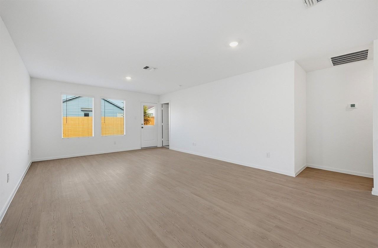 3924 Superior Pl - Photo 7 of 21