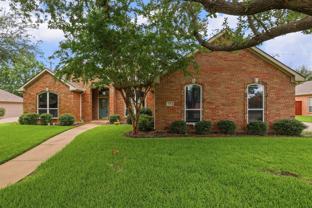 1612 Twin Oaks Dr - Photo 1 of 1