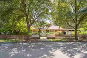 featured image of 223 Edgefield Ave Nw