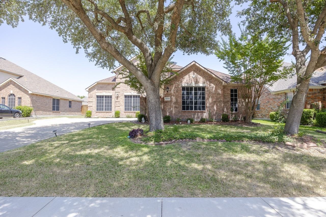 10002 River Bend Dr - Photo 2 of 40