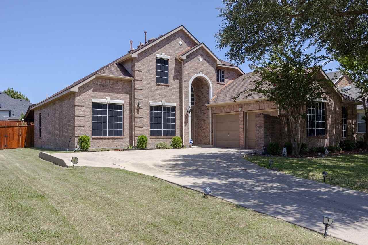10002 River Bend Dr - Photo 4 of 40