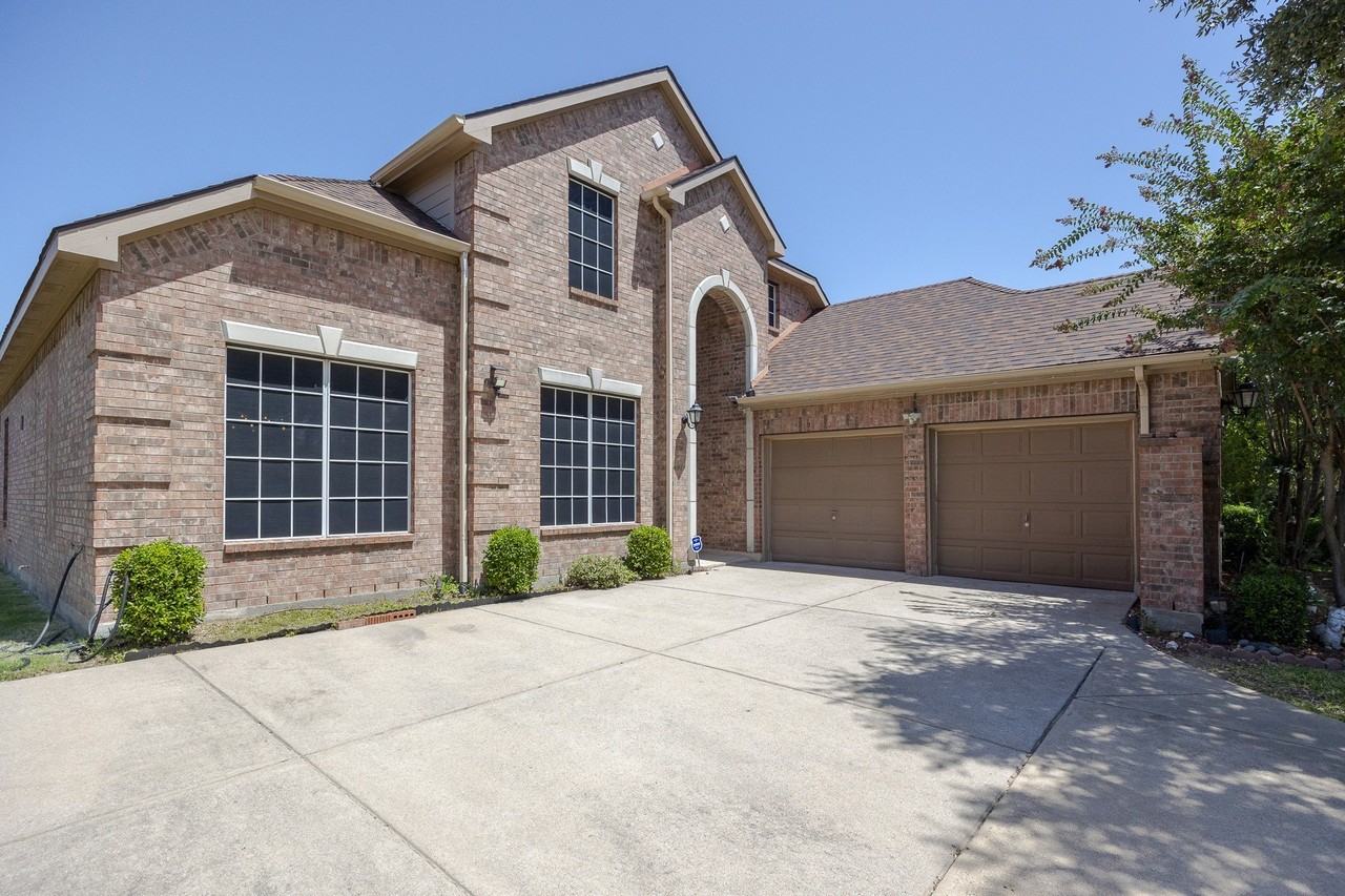 10002 River Bend Dr - Photo 6 of 40
