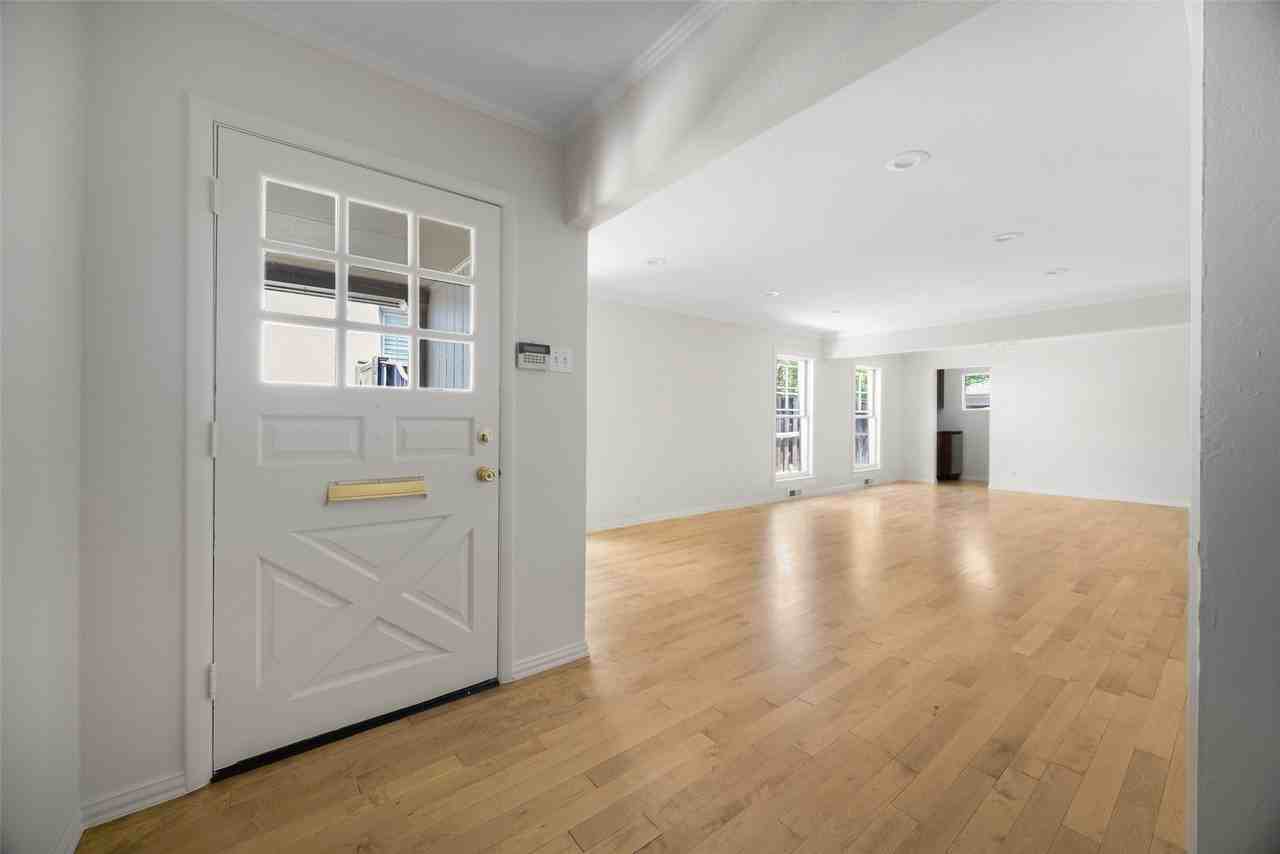 3813 Purdue Ave - Photo 2 of 23