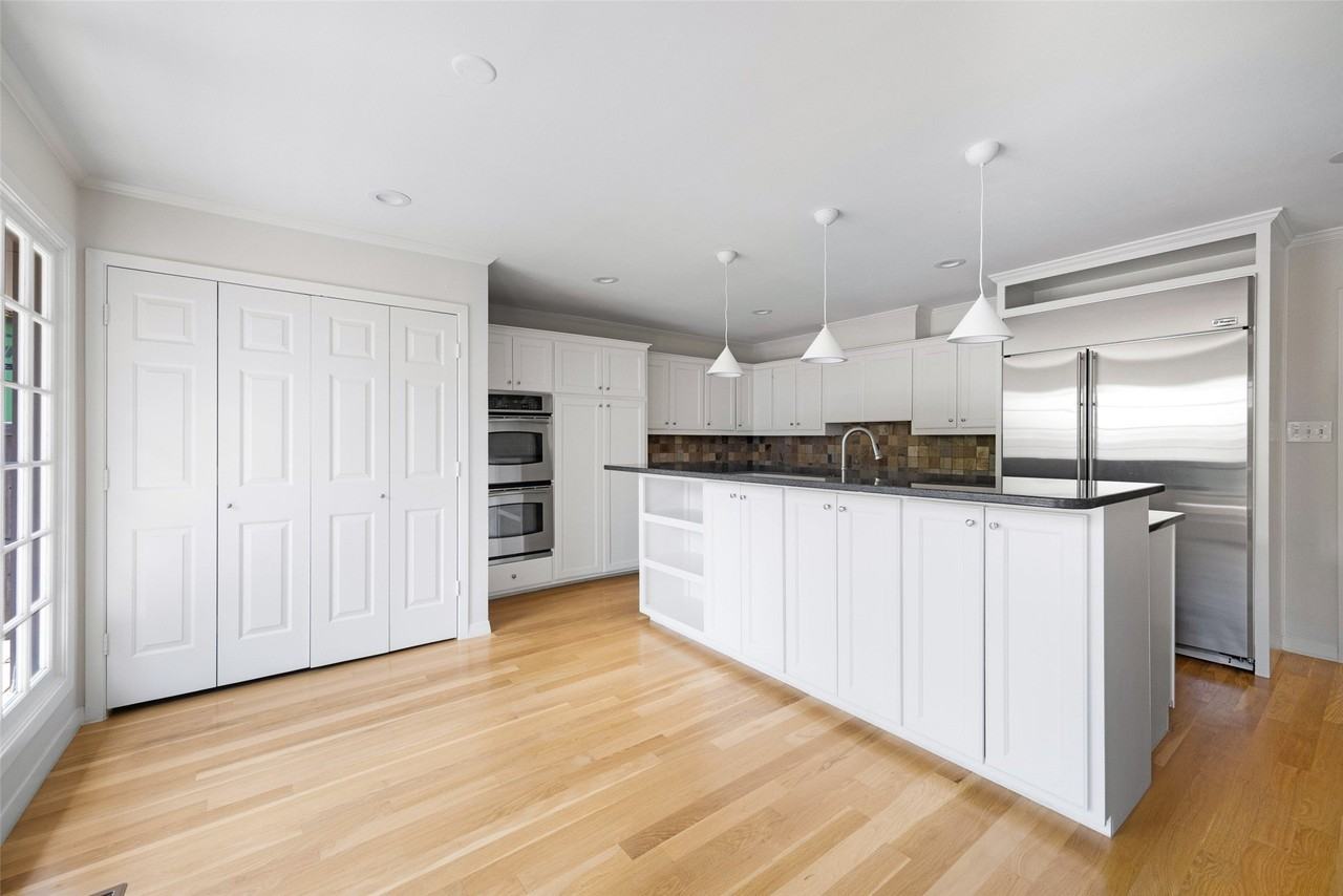 3813 Purdue Ave - Photo 4 of 23