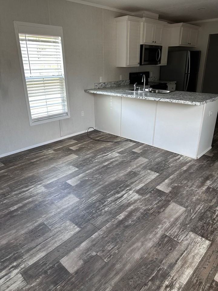 241 E Laurel Ln - Photo 3 of 9