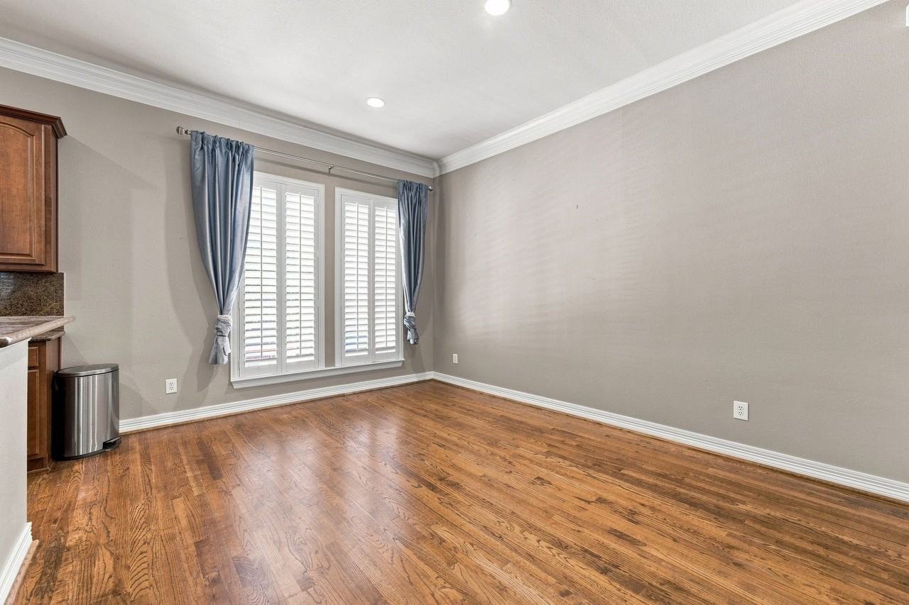4330 Holland Ave #5 - Photo 7 of 26