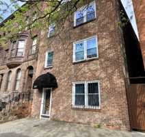 featured image of 147 Eagle St #1