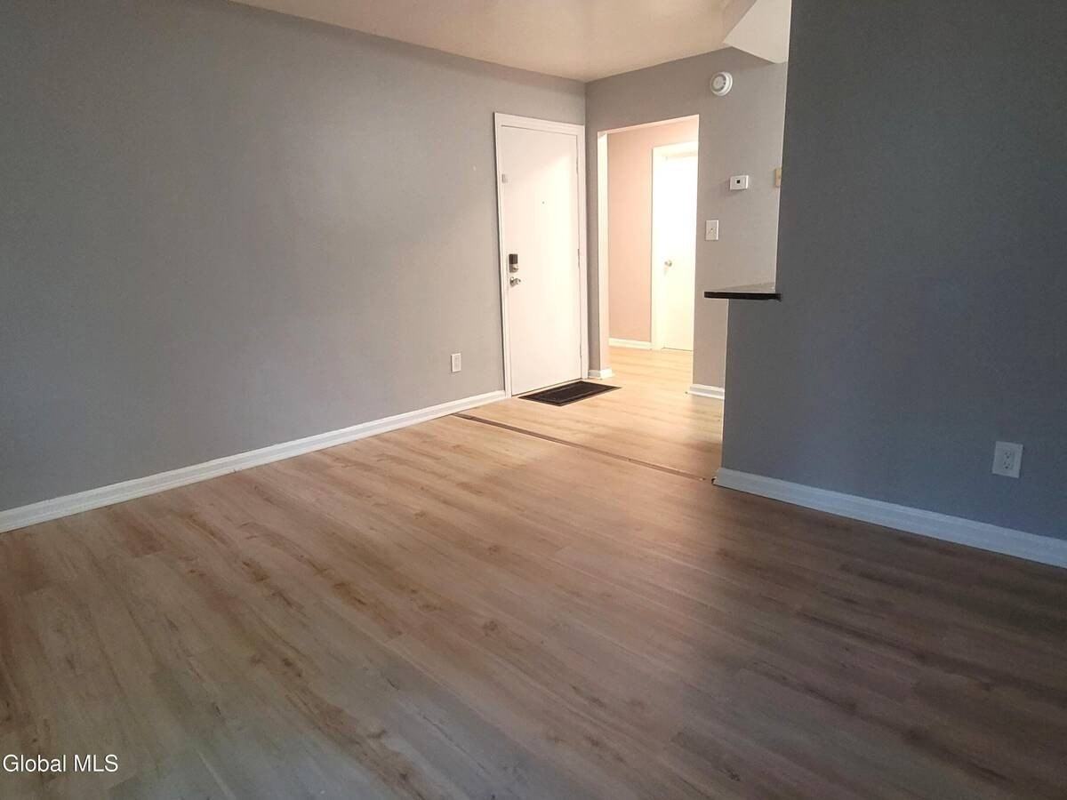 147 Eagle St #1 - Photo 6 of 15