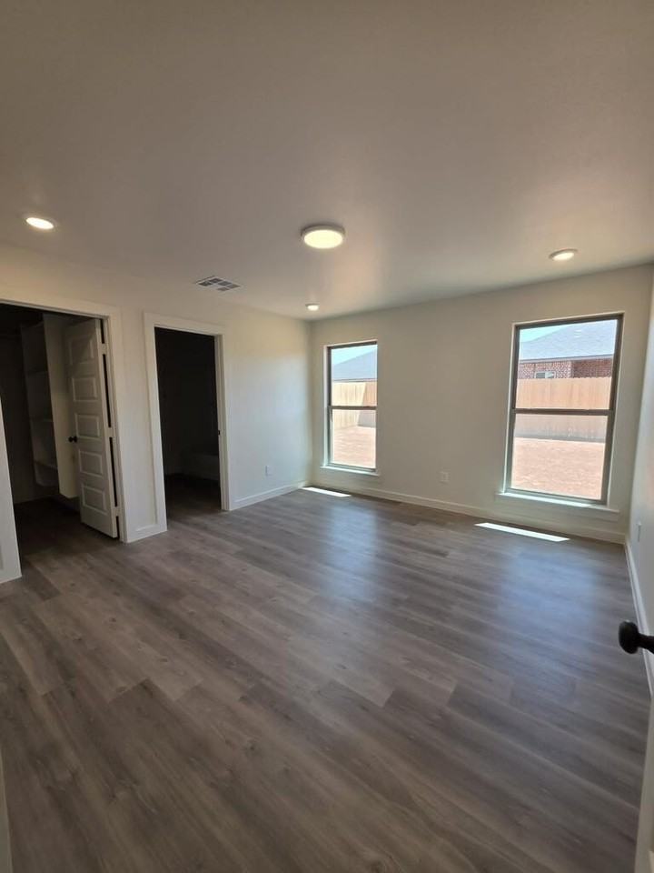 Gold Rush Ave - Photo 5 of 16