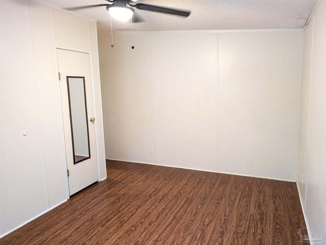 4373 Avalon Blvd - Photo 4 of 15