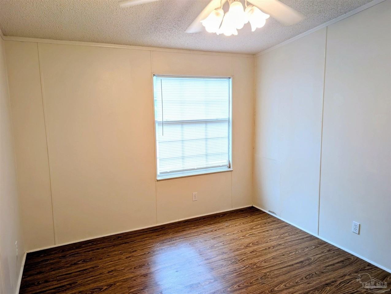 4373 Avalon Blvd - Photo 5 of 15