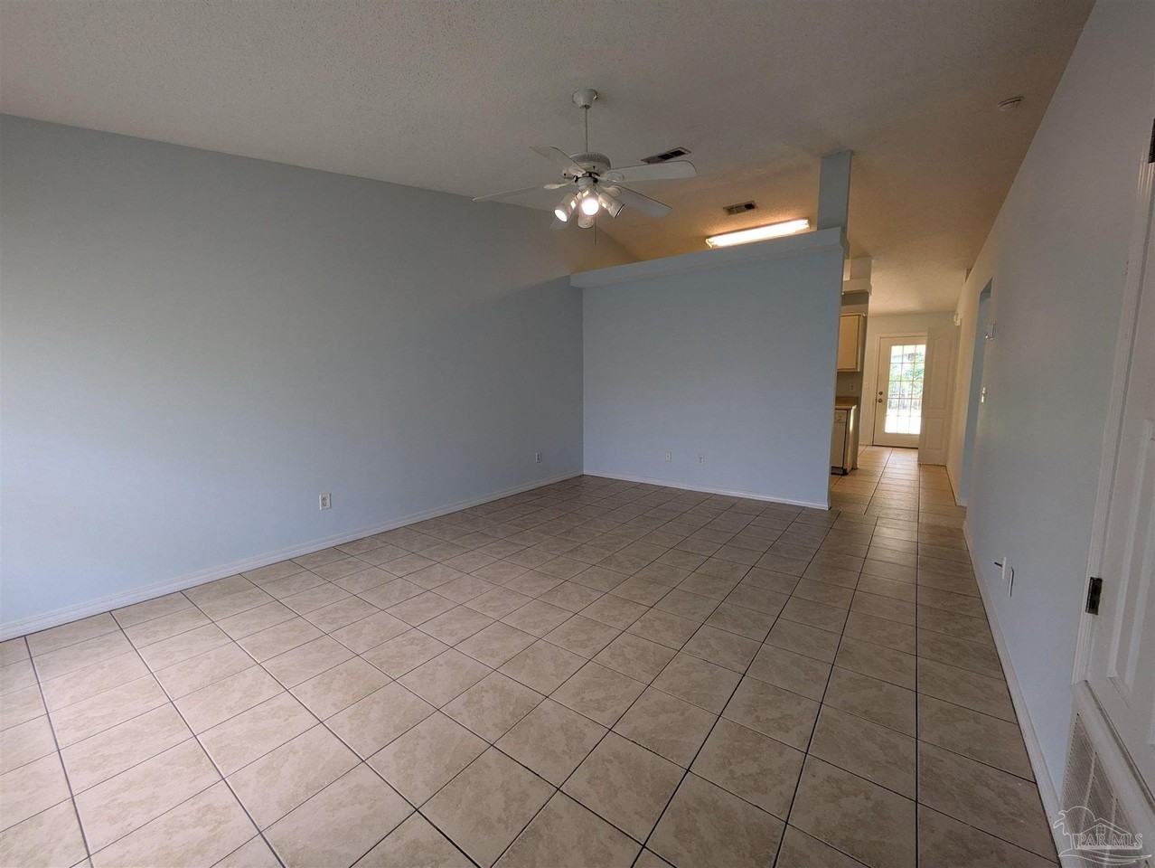 3359 Green Briar Cir #B - Photo 3 of 37