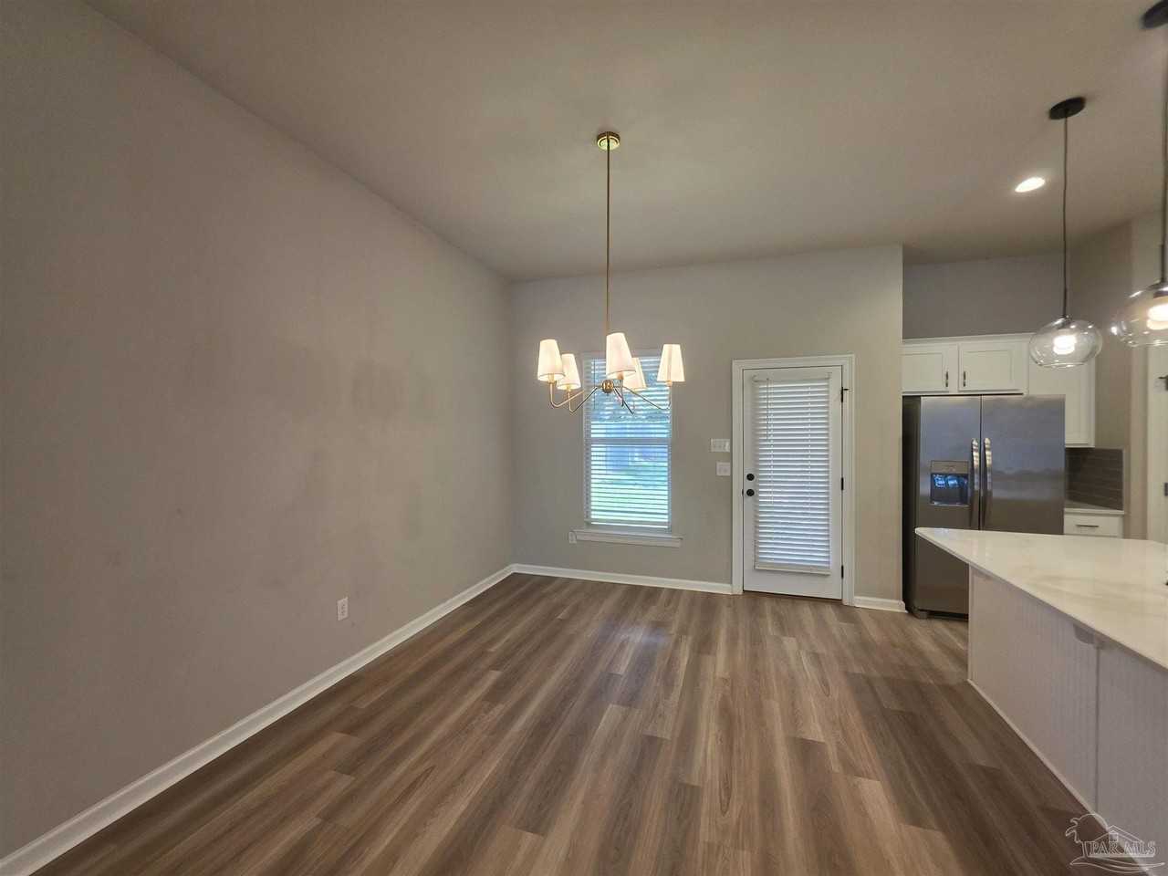 4713 Sago Palm Cir - Photo 4 of 25