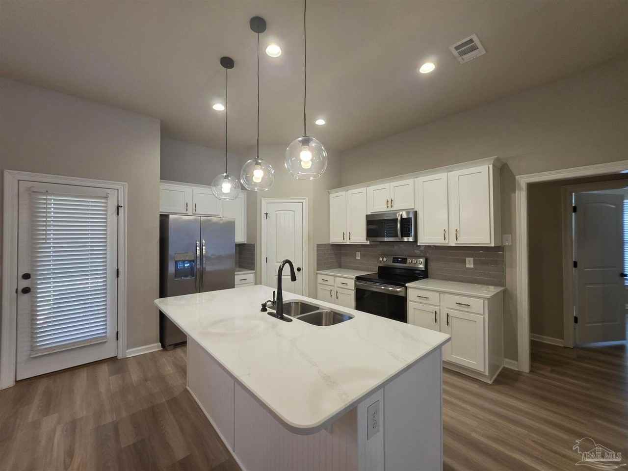 4713 Sago Palm Cir - Photo 6 of 25