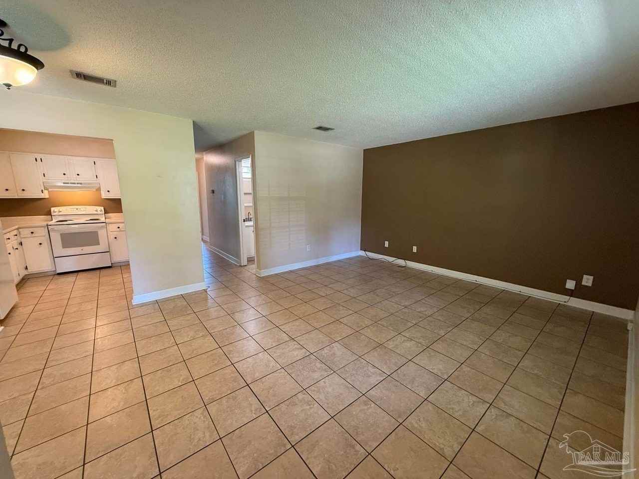 9221 Beatrice Dr - Photo 2 of 15